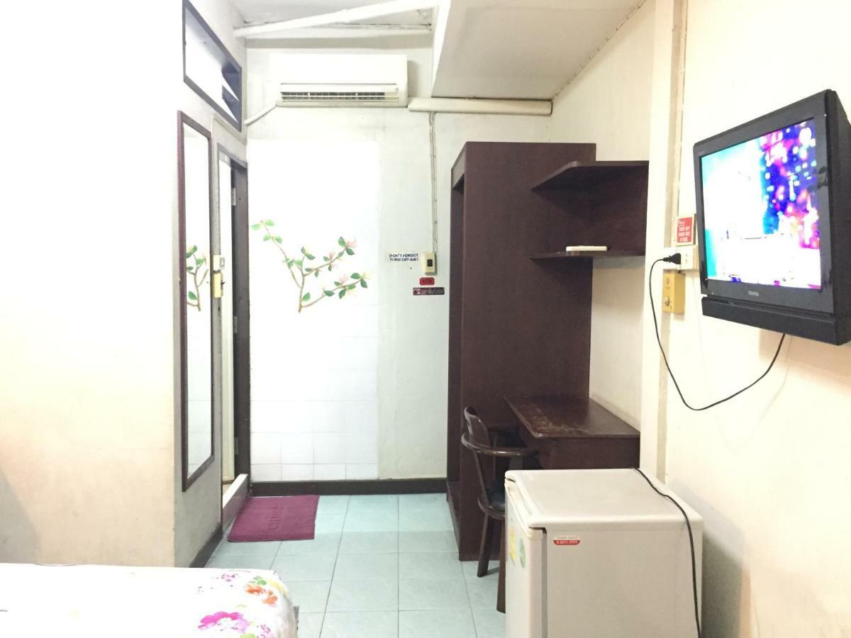 Nat 2 Guest House Bangkok Esterno foto